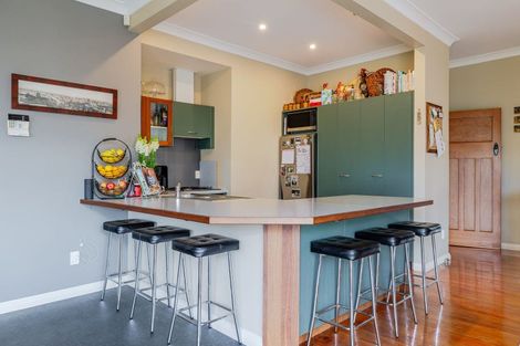 Photo of property in 53 Russell Street, Palmerston North, 4414