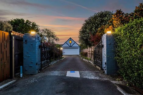 Photo of property in 76a Paynters Avenue, Strandon, New Plymouth, 4312