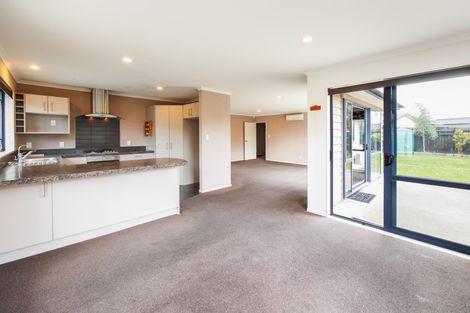 Photo of property in 9 Angelina Way, Kelvin Grove, Palmerston North, 4414
