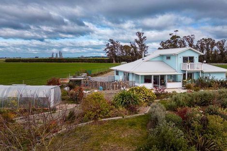 Photo of property in 179 Mcnamaras Road, Waimate, 7979