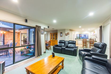 Photo of property in 274 Hill Road, The Gardens, Auckland, 2105