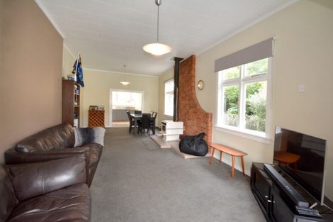 Photo of property in 121 Kaikorai Valley Road, Glenross, Dunedin, 9011