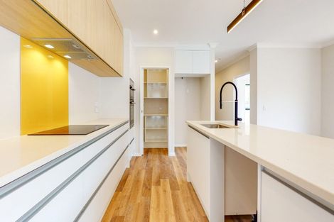 Photo of property in 122 Silverstream Road, Crofton Downs, Wellington, 6035