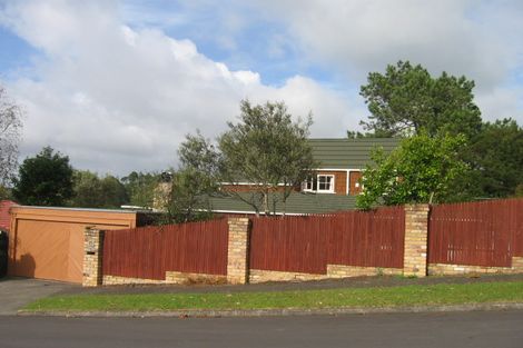 Photo of property in 10 Blundell Place, Chatswood, Auckland, 0626