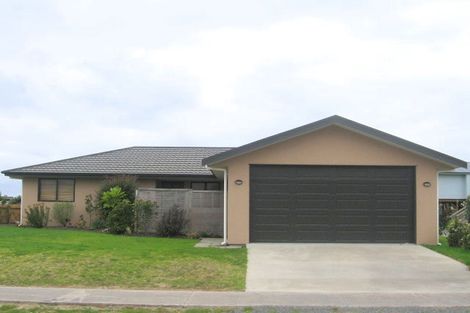 Photo of property in 176 Kowhai Avenue, Matarangi, Whitianga, 3592