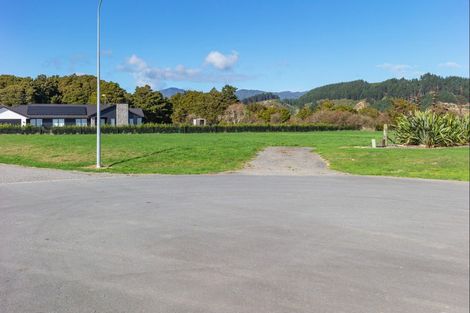 Photo of property in 59 Ohau Gravels Way, Ohau, 5570