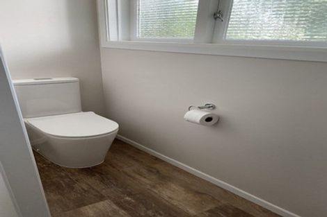 Photo of property in 15 Pekanga Road, Normandale, Lower Hutt, 5010