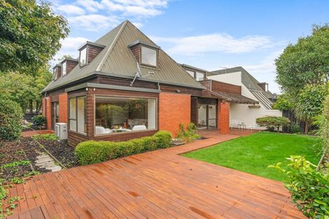 Photo of property in 31 Dovedale Avenue, Ilam, Christchurch, 8041