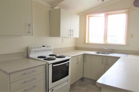Photo of property in 4/110 Clyde Street, Island Bay, Wellington, 6023