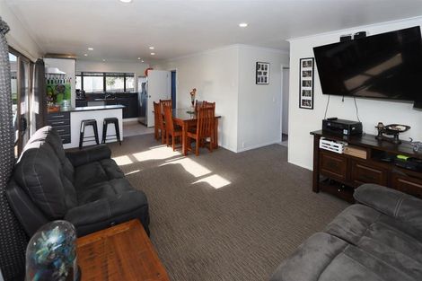 Photo of property in 6 Rinaha Place, Koutu, Rotorua, 3010