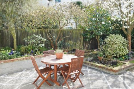 Photo of property in 2/7 Kelson Lane, Ilam, Christchurch, 8041