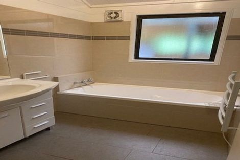 Photo of property in 52b Westhaven Drive, Tawa, Wellington, 5028