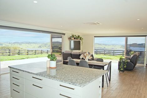 Photo of property in 173 Rangiora Road, Kaiwaka, 0573