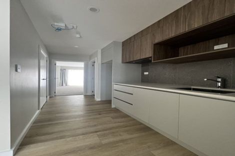 Photo of property in 8 Hooten Place, Oteha, Auckland, 0632