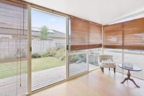 Photo of property in 43 Carisbrook Crescent, Papakura, 2110