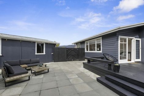 Photo of property in 74 Garden Road, Avalon, Lower Hutt, 5011