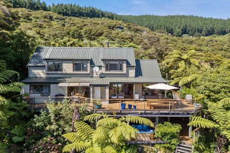 Photo of property in 28 Moetapu Bay Road, Moetapu Bay, Picton, 7282