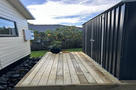Photo of property in 46 Surf Road, Stanmore Bay, Whangaparaoa, 0932