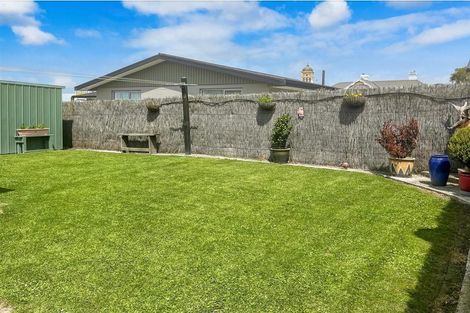 Photo of property in 3 Oxford Street, Waimate, 7924