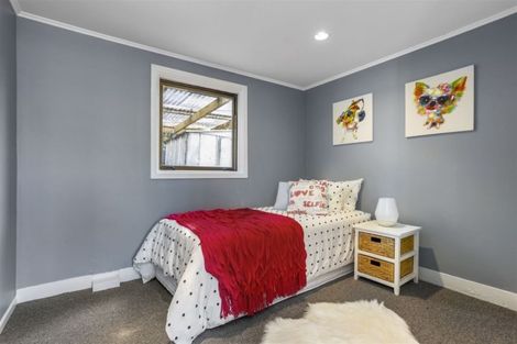 Photo of property in 46 Glen Marine Parade, Glendene, Auckland, 0602