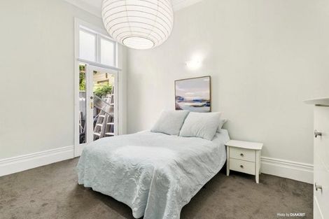 Photo of property in 18 Russell Terrace, Newtown, Wellington, 6021