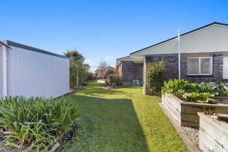 Photo of property in 5 Smeaton Road, Bell Block, New Plymouth, 4312