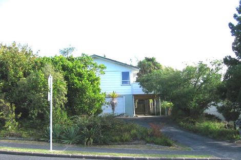 Photo of property in 55 Weatherly Road, Torbay, Auckland, 0630
