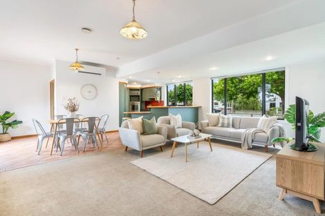 Photo of property in 32 Mary Street, Winton, 9720