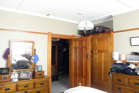 Photo of property in 37 Albert Street, Winton, 9720