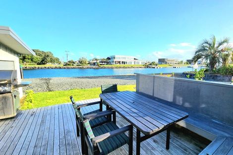 Photo of property in 38 One Tree Point Road, One Tree Point, 0118