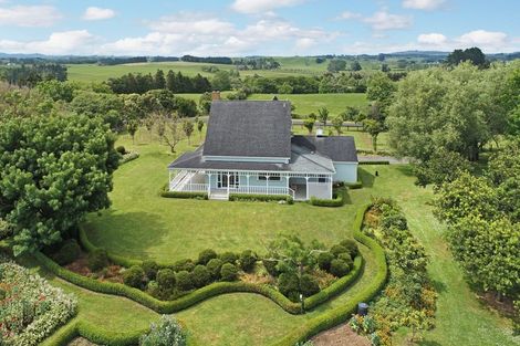 Photo of property in 26 Ernest George Drive, Karaka, Papakura, 2580