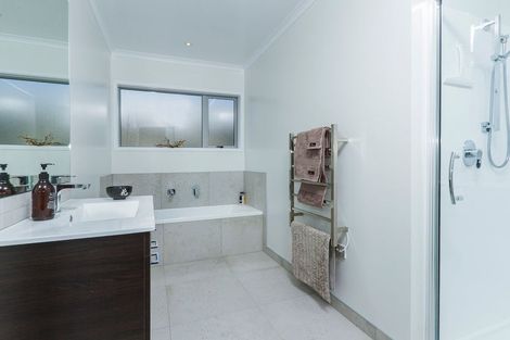 Photo of property in 41 Liquidambar Drive, Hobsonville, Auckland, 0616