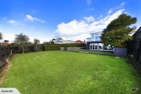 Photo of property in 151 Birkenhead Avenue, Birkenhead, Auckland, 0626