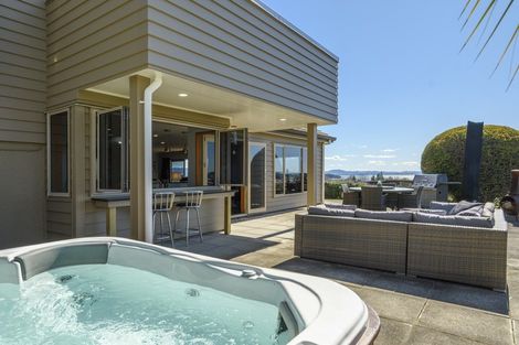 Photo of property in 86 Bert Wall Drive, Omokoroa, 3114