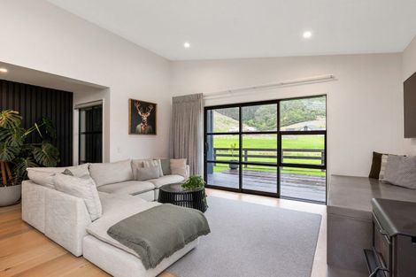 Photo of property in 14 Steve Askin Drive, Cracroft, Christchurch, 8022