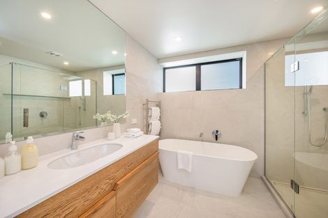 Photo of property in 2 Ronaki Road, Mission Bay, Auckland, 1071