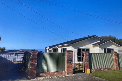 Photo of property in 17 Moa Street, Waikiwi, Invercargill, 9810