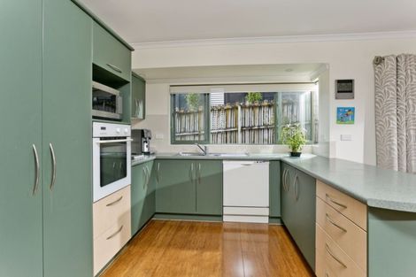 Photo of property in 50 Black Teal Close, Unsworth Heights, Auckland, 0632