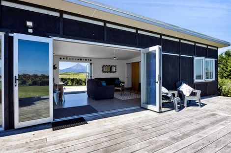 Photo of property in 32 Anglers Avenue, Warea, 4381