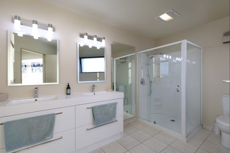 Photo of property in 6 Ardilea Avenue, Stoke, Nelson, 7011