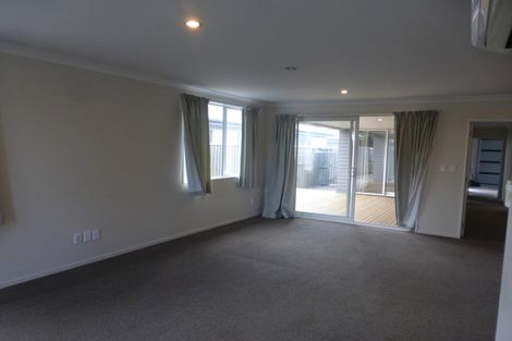 Photo of property in 22 Pounamu Place, Pegasus, 7612