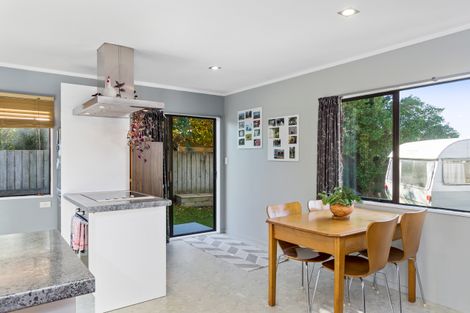 Photo of property in 4b Kimber Grove, Papamoa Beach, Papamoa, 3118