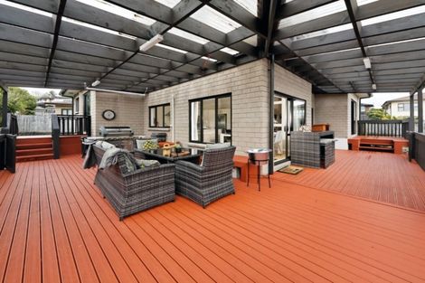 Photo of property in 29 Midhurst Avenue, Henderson, Auckland, 0612