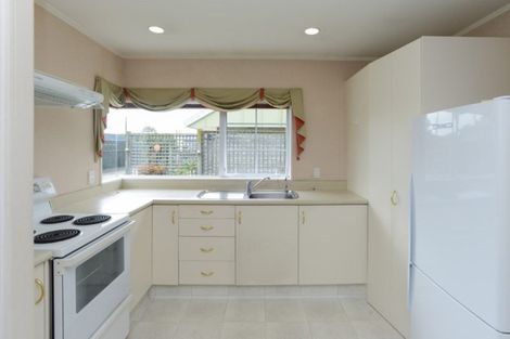 Photo of property in 2/102 Terrace Road, Parkvale, Hastings, 4122