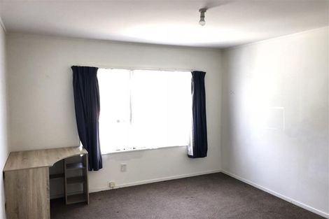 Photo of property in 16 Mallard Place, Unsworth Heights, Auckland, 0632
