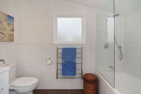 Photo of property in 92 Wharf Road, Clarks Beach, Pukekohe, 2679