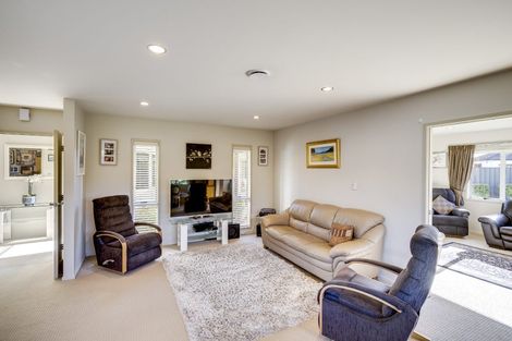 Photo of property in 10 Milford Place, Poraiti, Napier, 4112