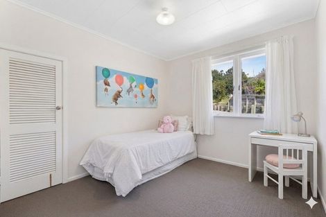 Photo of property in 64 Colwill Road, Massey, Auckland, 0614