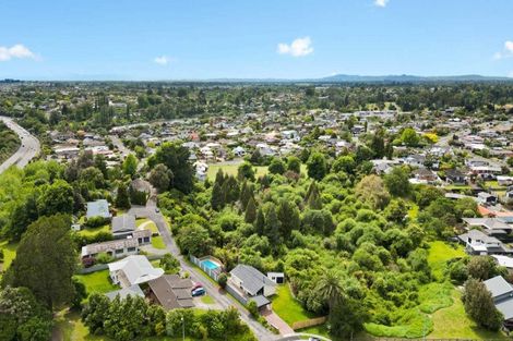 Photo of property in 14 Totara Drive, St Andrews, Hamilton, 3200