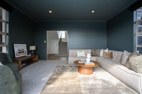 Photo of property in 5 Cooper Crescent, Cambridge, 3434